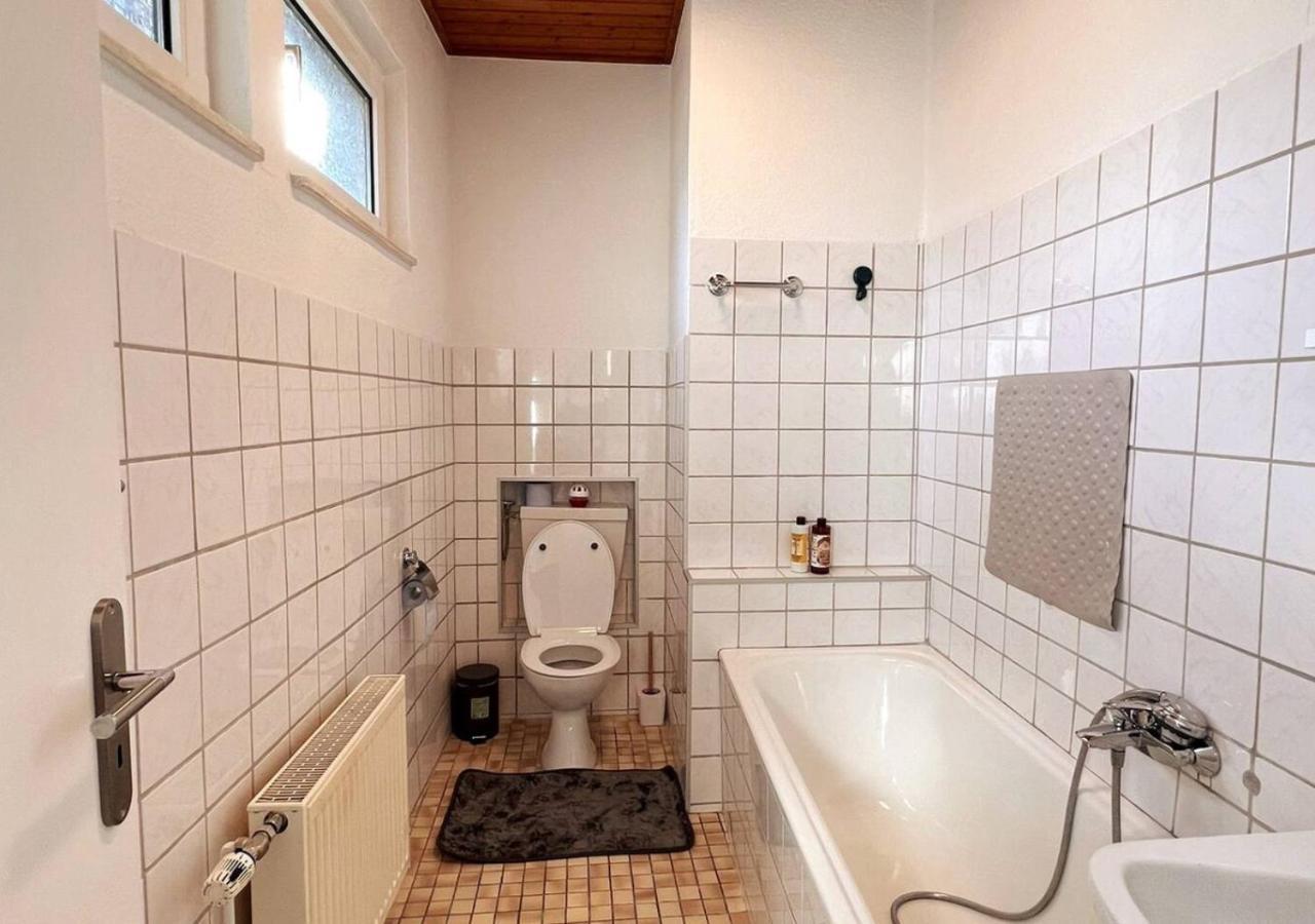 Ruhige Freistehender Bungalow Mit Parkplatz 贝库姆 外观 照片
